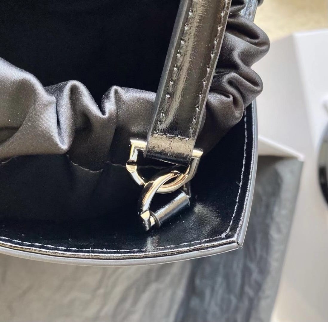 Bucket Givenchy 9018.1