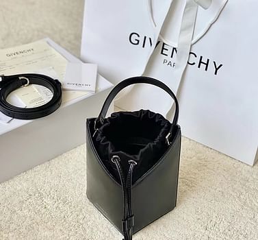 Bucket Givenchy 9018.1