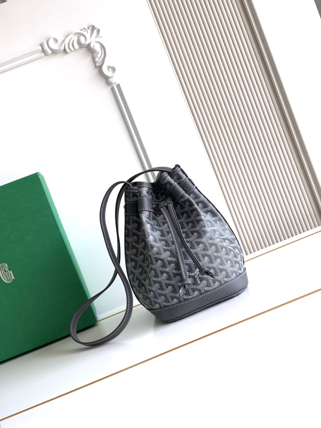 Bucket Bag - серый Goyard 8309.A4