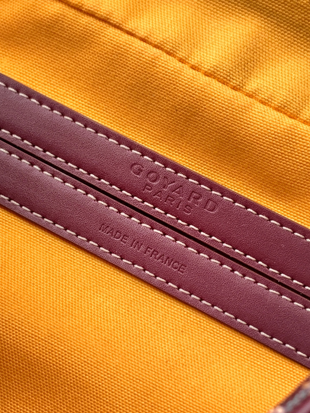 Cap-Vert - красный Goyard 8304.A6