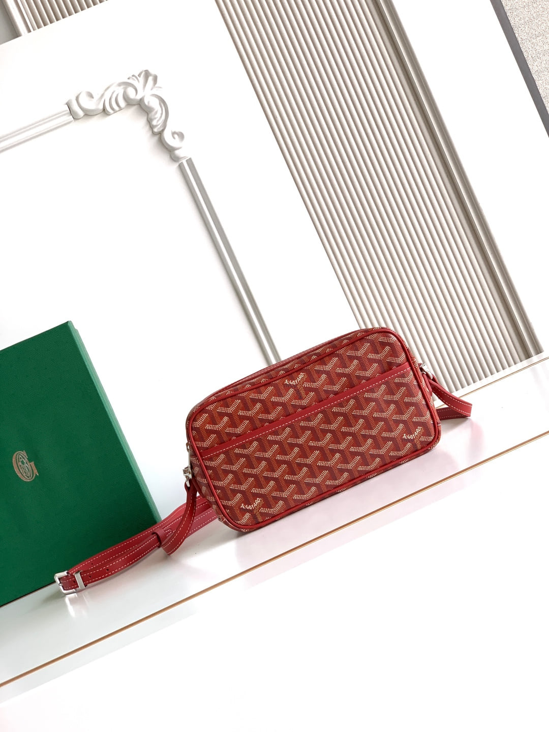 Cap-Vert - красный Goyard 8304.A7