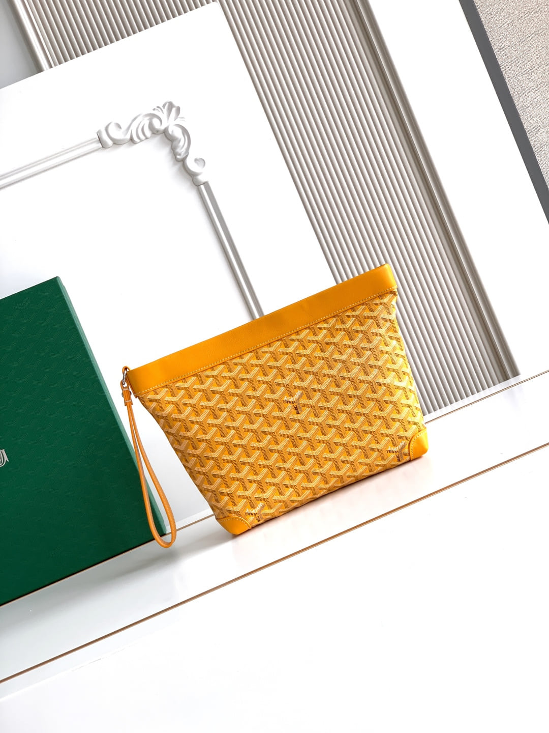 Conti - желтый Goyard 2303.A5