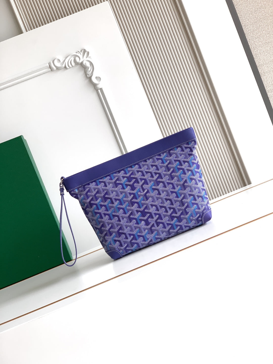 Conti - зеленый Goyard 2303.A7