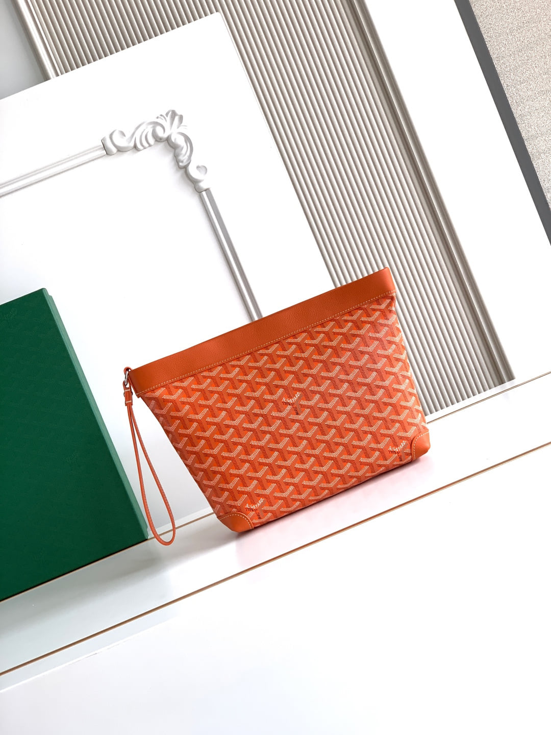 Conti - оранжевый Goyard 2303.A10