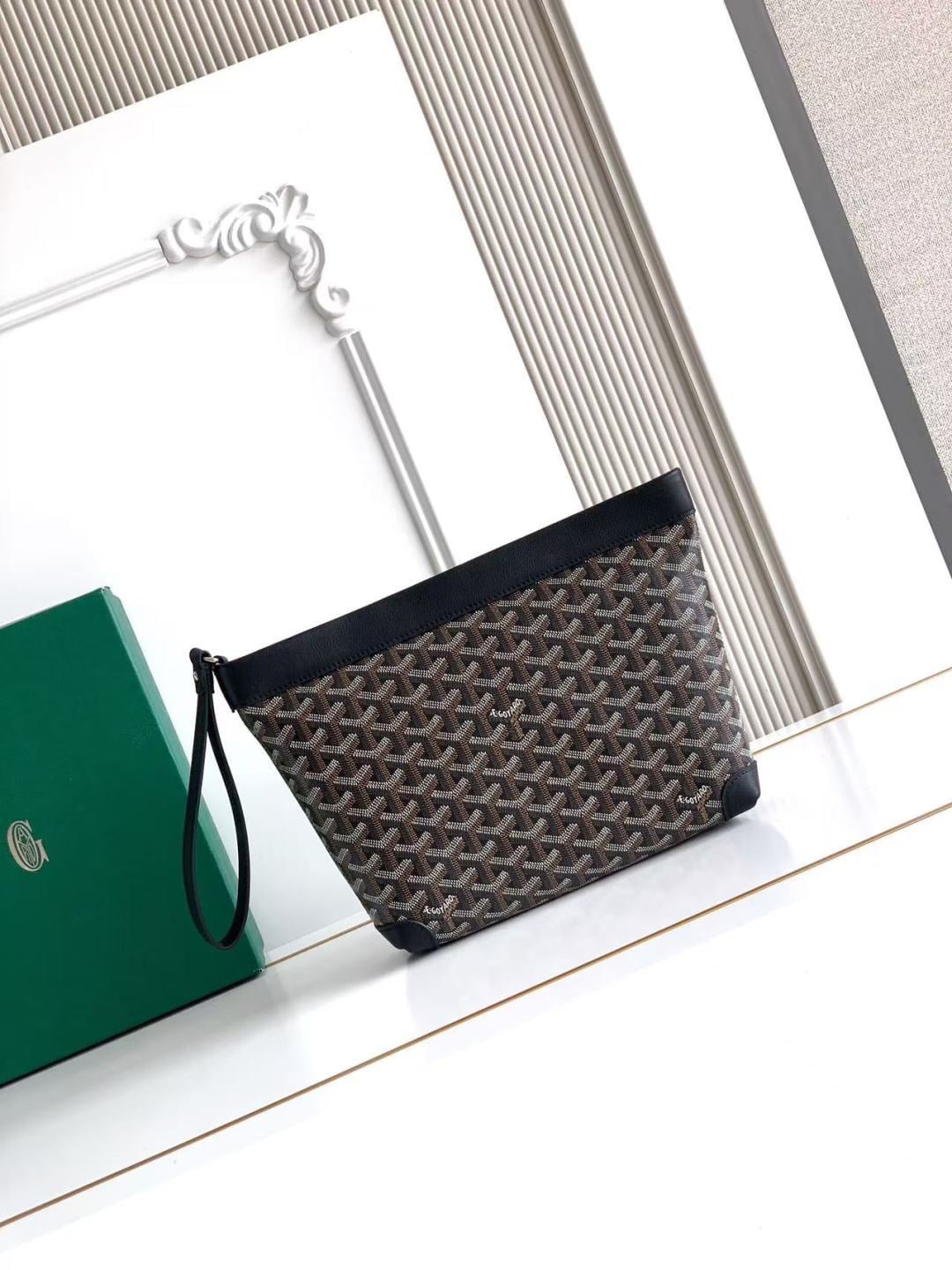 Conti - черный Goyard 2303.A15
