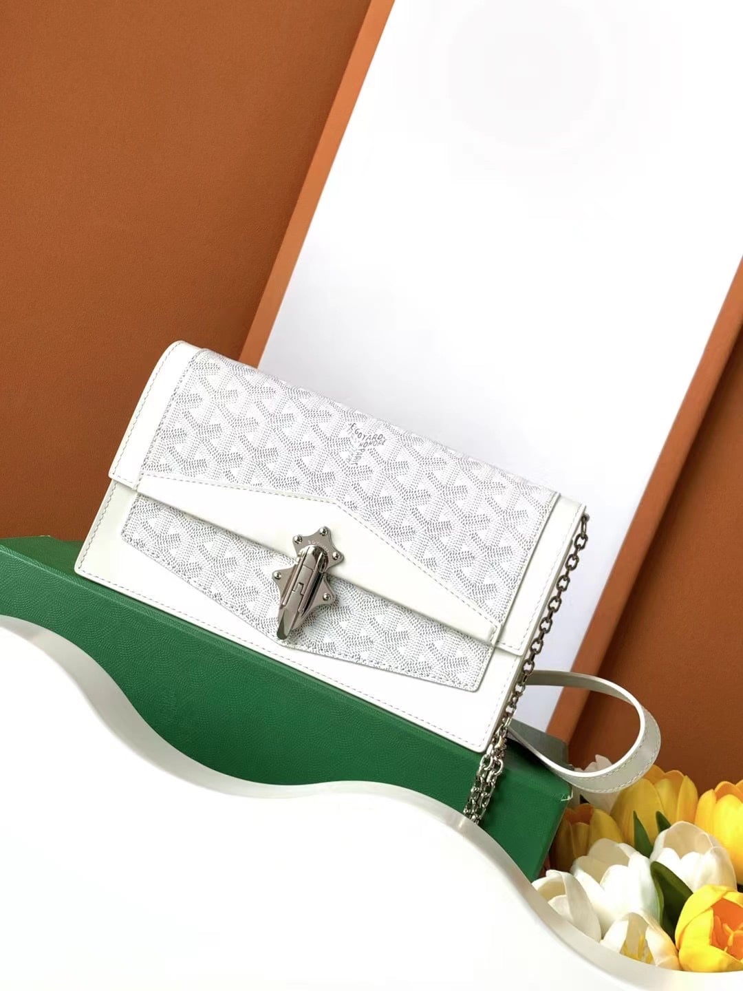 Duchesse Marie-Caroline - белый Goyard 020241.A5