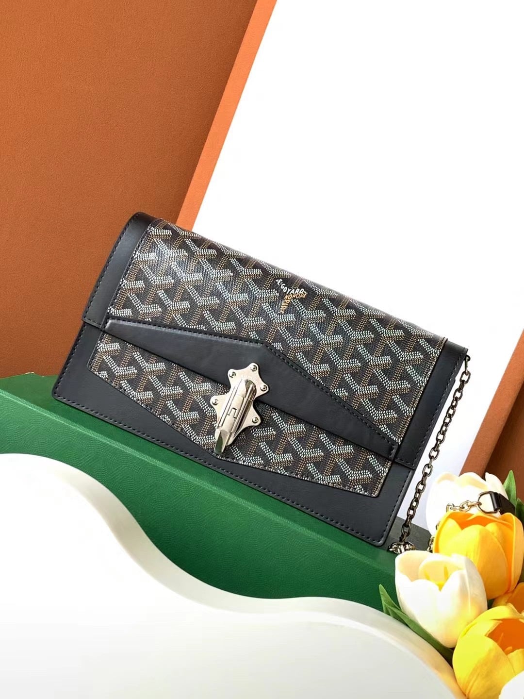 Duchesse Marie-Caroline - черный Goyard 020241.A11