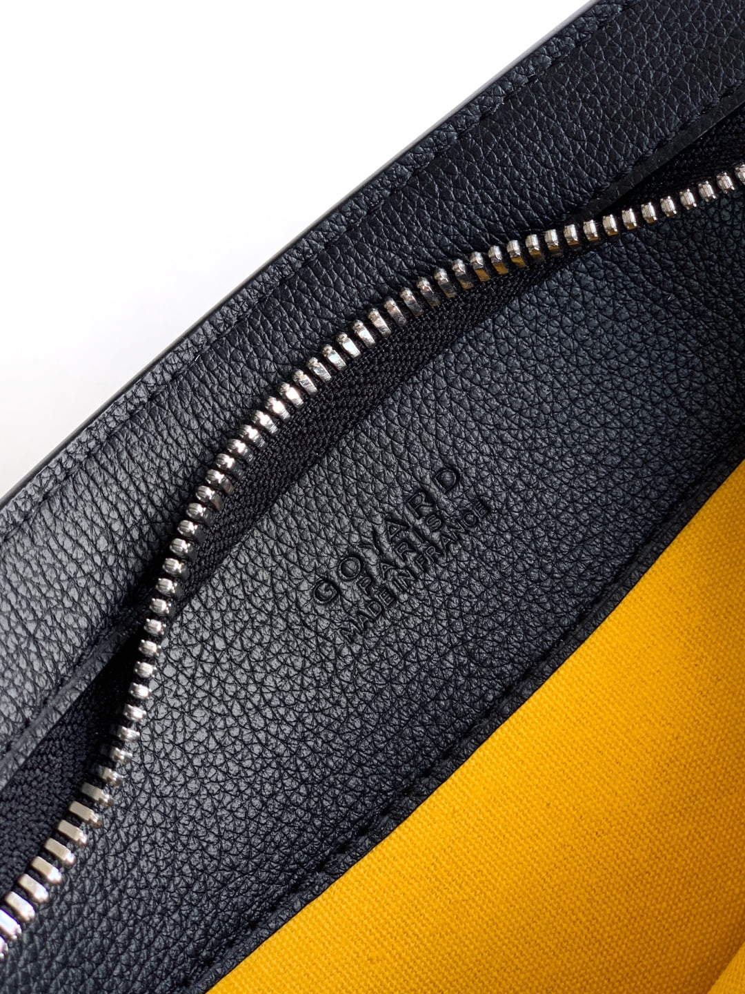 Hirondelle Goyard 020247.A2