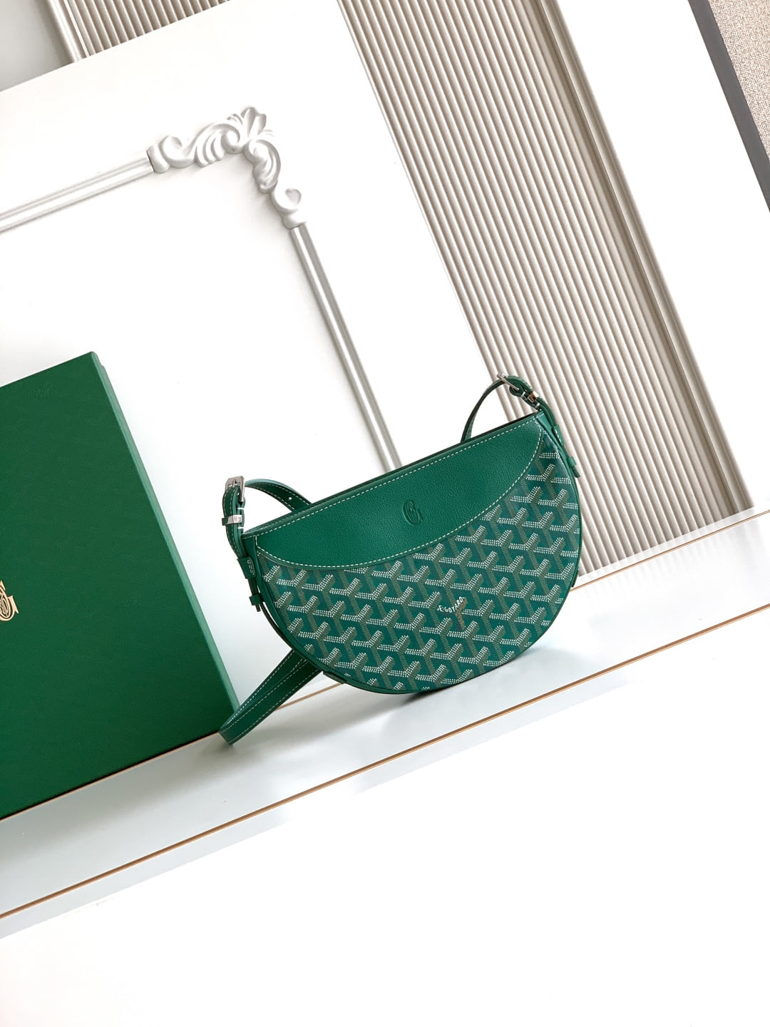 Hirondelle Goyard 020247.A6
