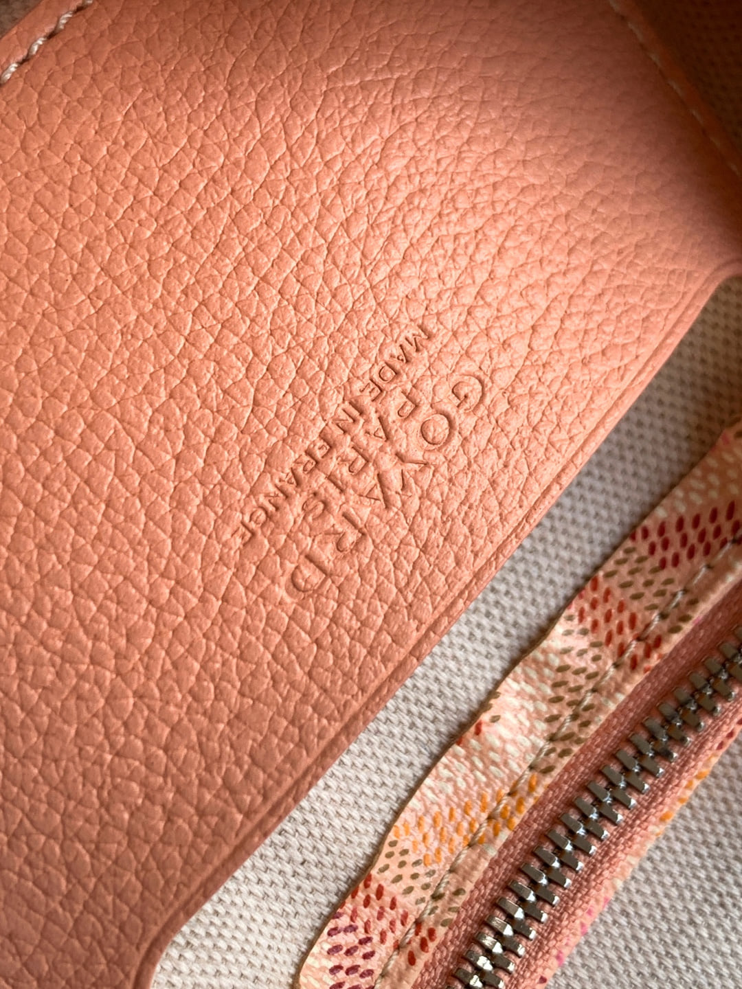 Plumet - розовый Goyard 5509.A3