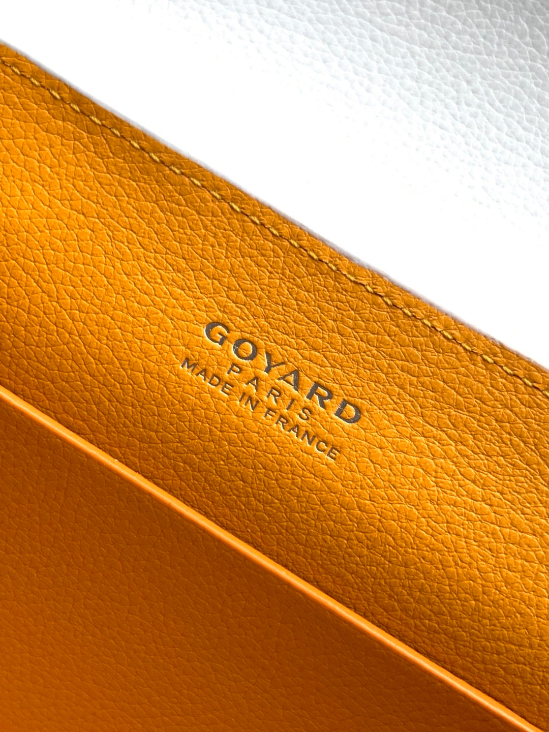 Saïgon Goyard 8202.A1