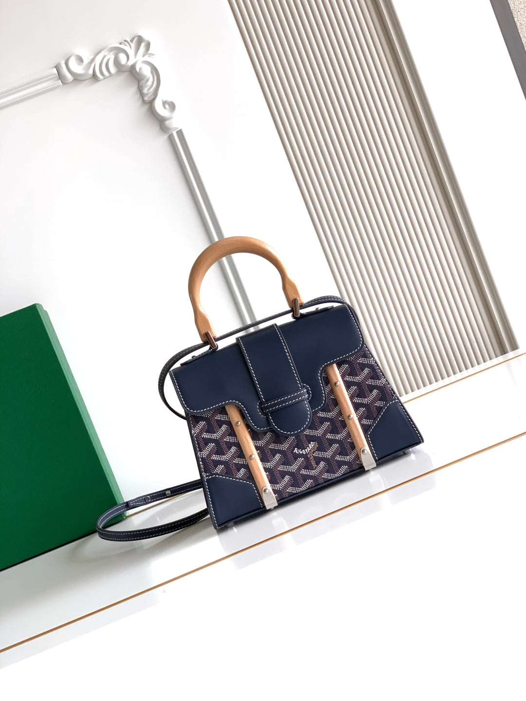 Saïgon Structuré - синий Goyard LAR.A9