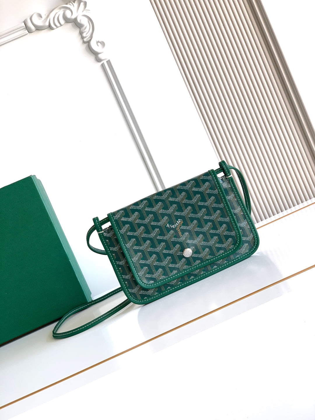 Saint Louis - зеленый Goyard 5509.A15