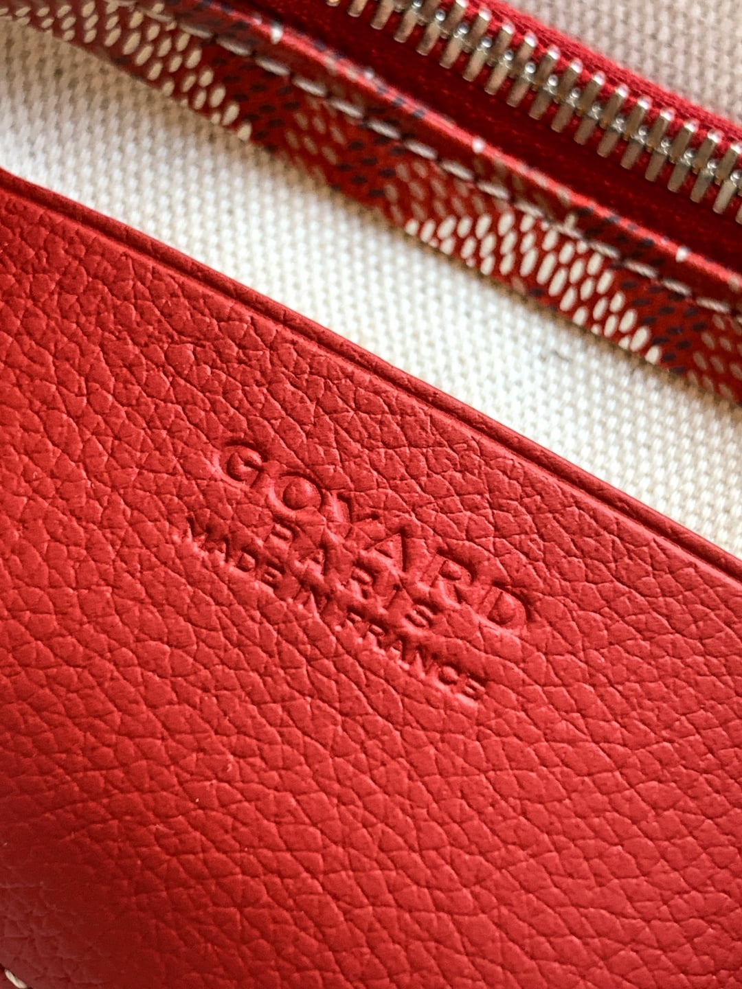 Saint Louis - красный Goyard 5509.A17