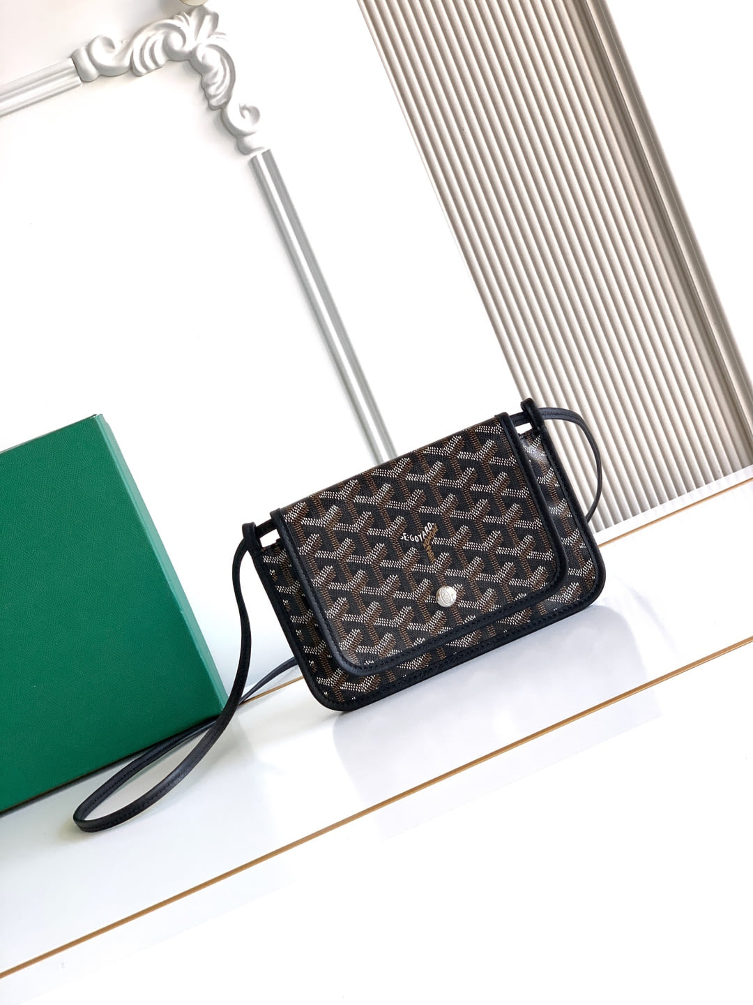 Saint Louis - черный Goyard 5509.A21