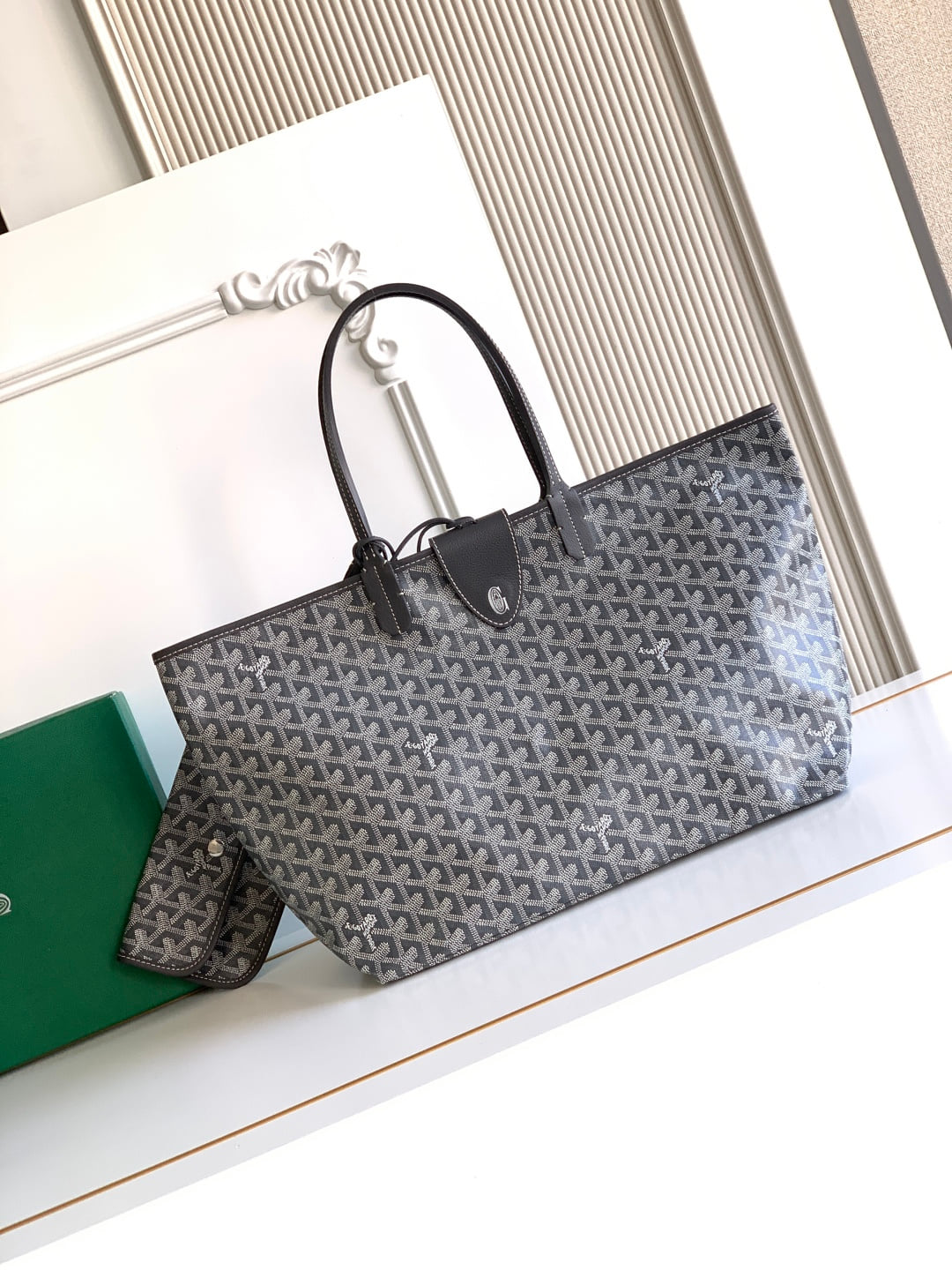 Saint Louis PM - серый Goyard 6603.A10