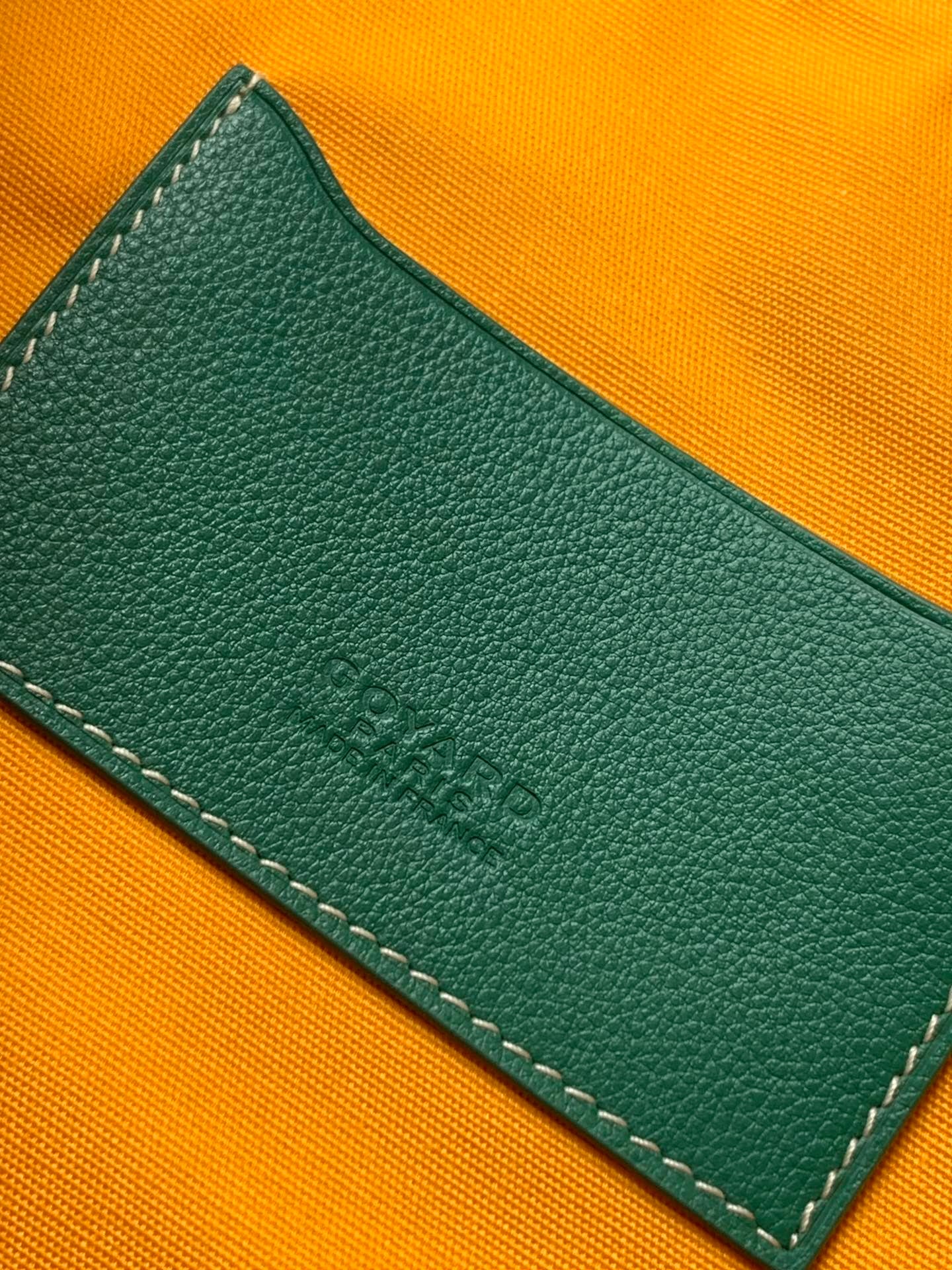 Sénat GM - зеленый Goyard 1061L.A7