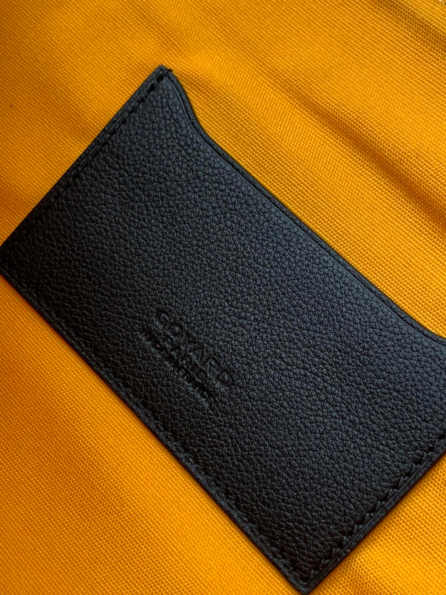 Sénat GM - черный Goyard 1061L.A10