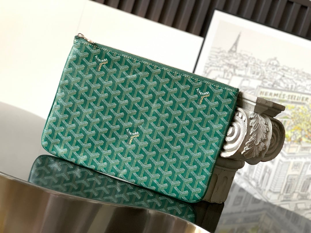 Sénat MM - зеленый Goyard 1061S.A7