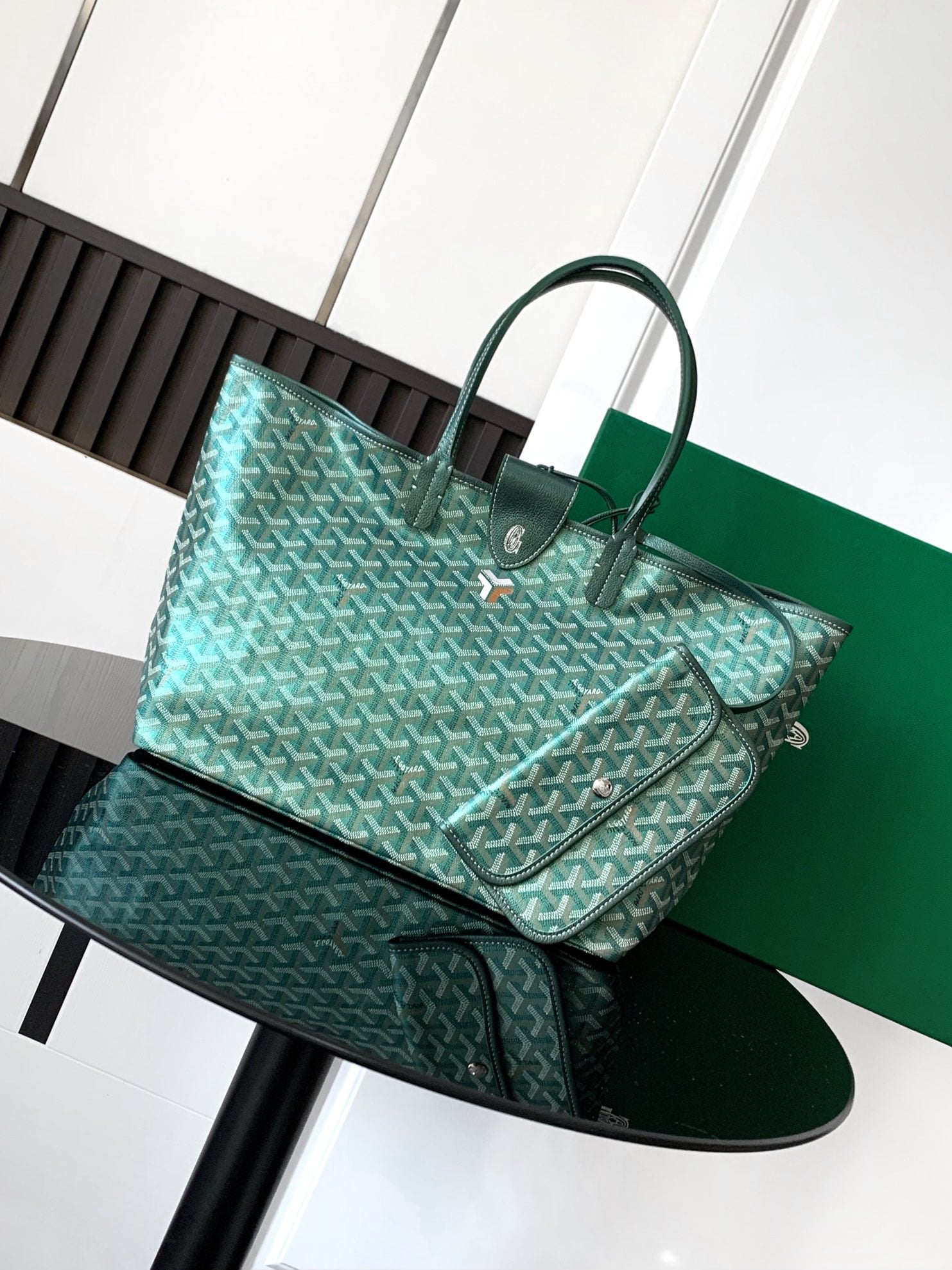 Tote - перламутровый Goyard 020146M.A15