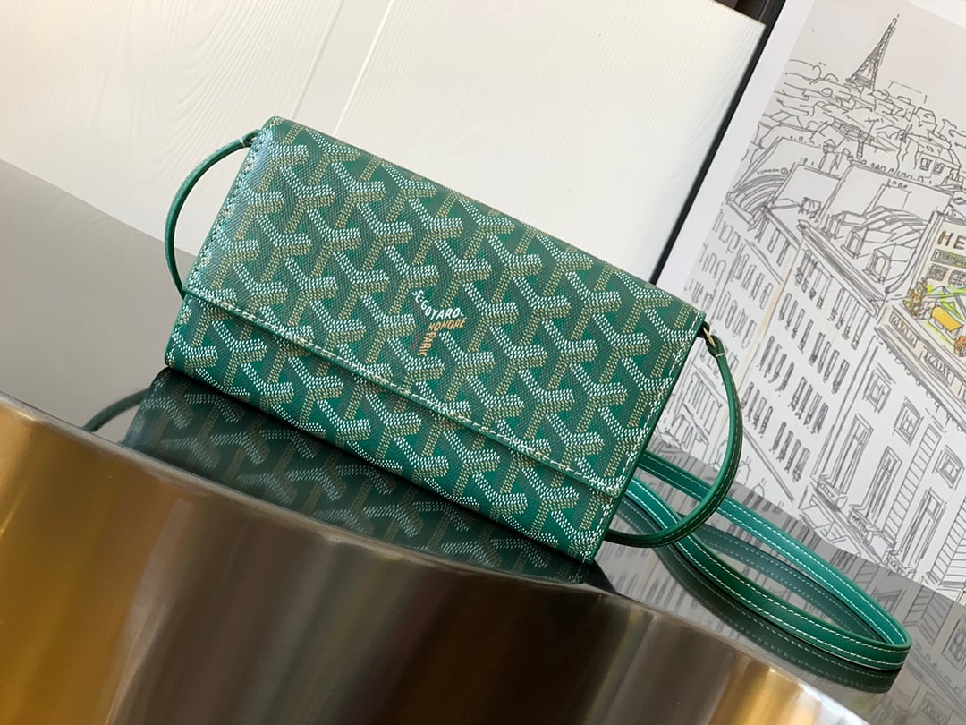 Varenne - зеленый Goyard 020177.A6
