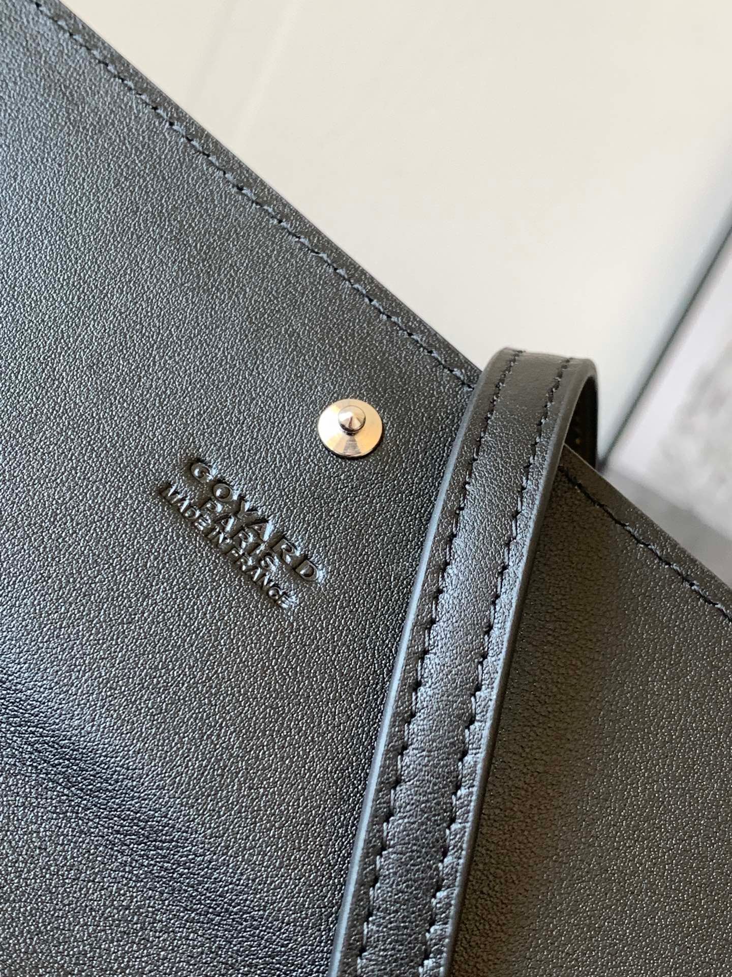 Varenne - черный Goyard 020177.A8