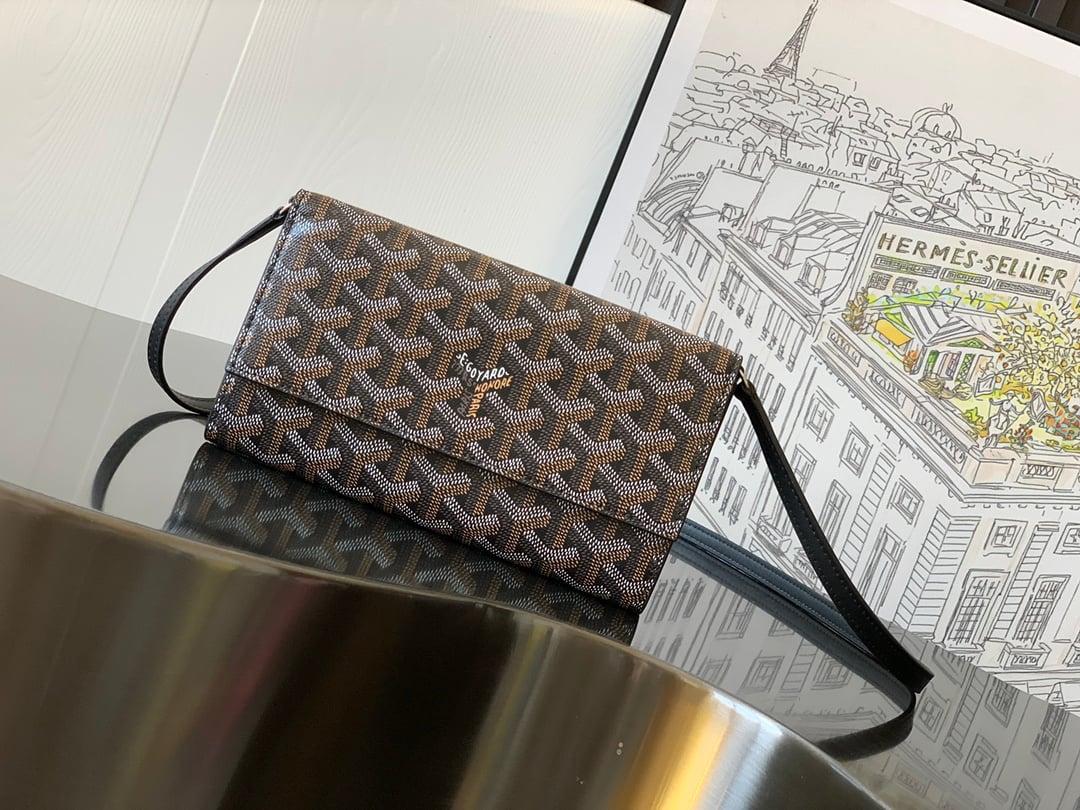 Varenne - черный Goyard 020177.A8