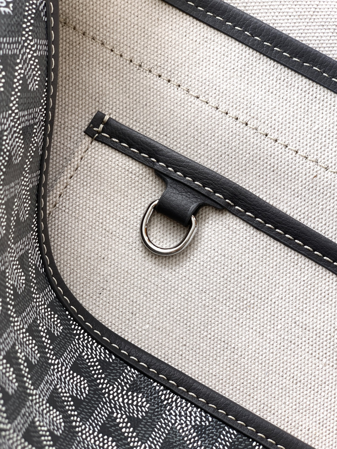 Capétien Goyard GY-84878491.A1