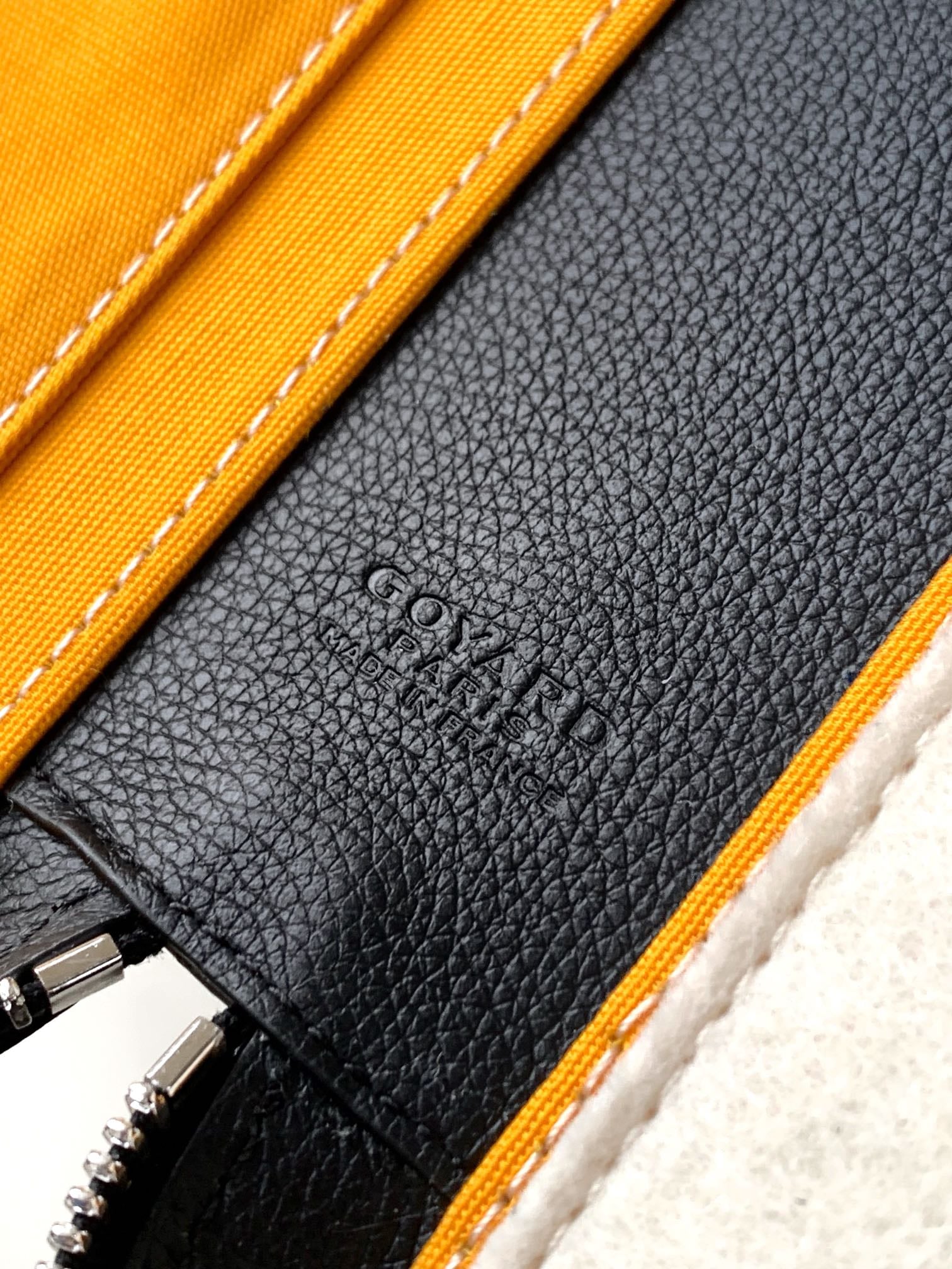 Compagnon Universel - черный Goyard 8065.A5