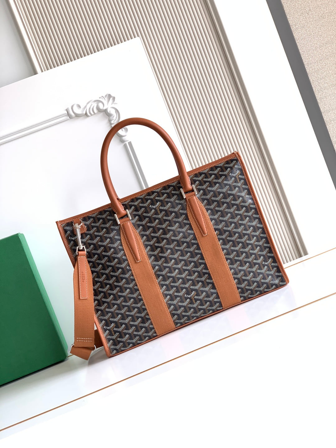 Morvan - коричневый Goyard 120241.A2