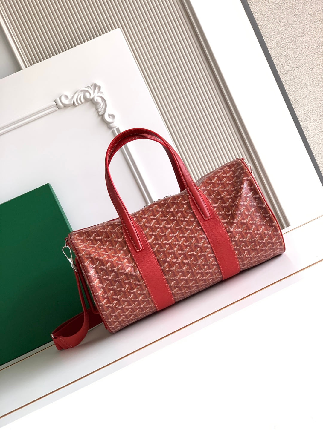Barrel 40 - красный Goyard 8307.A7