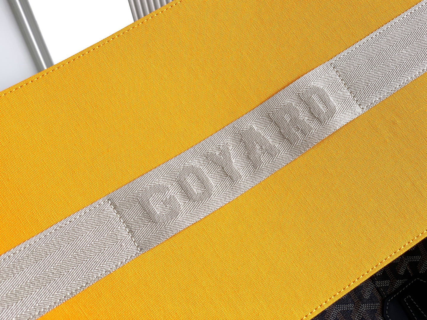 Boston 45 - хаки Goyard GY-89032627.A13