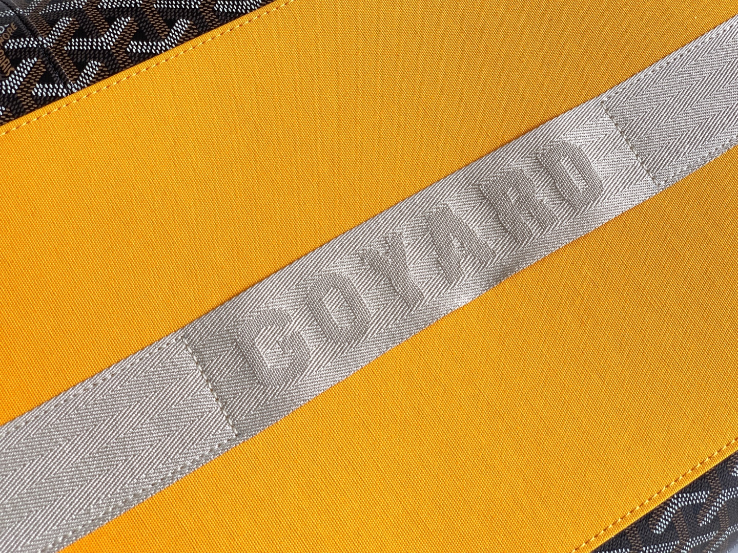 Boston 45 - хаки Goyard GY-89032627.A15