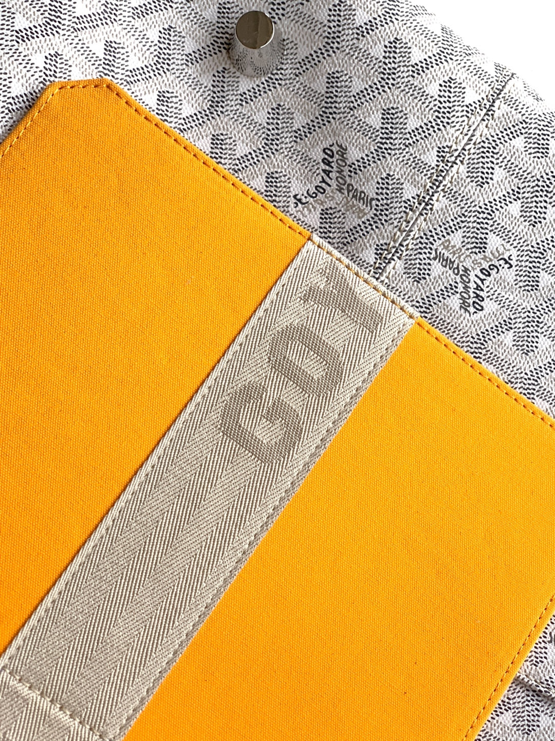 Boston 45 - хаки Goyard GY-89032627.A20