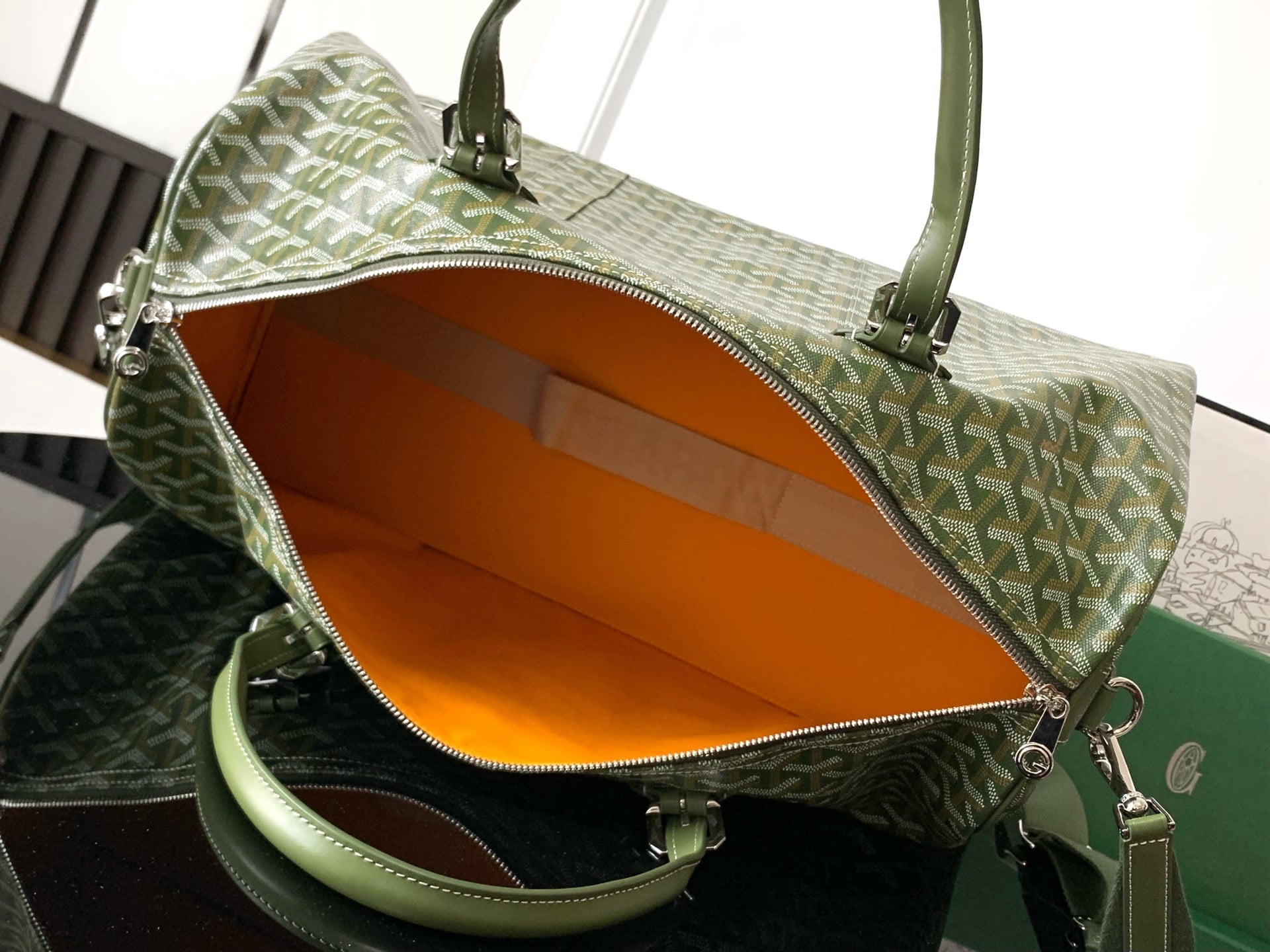 Boston 50 - хаки Goyard 8068
