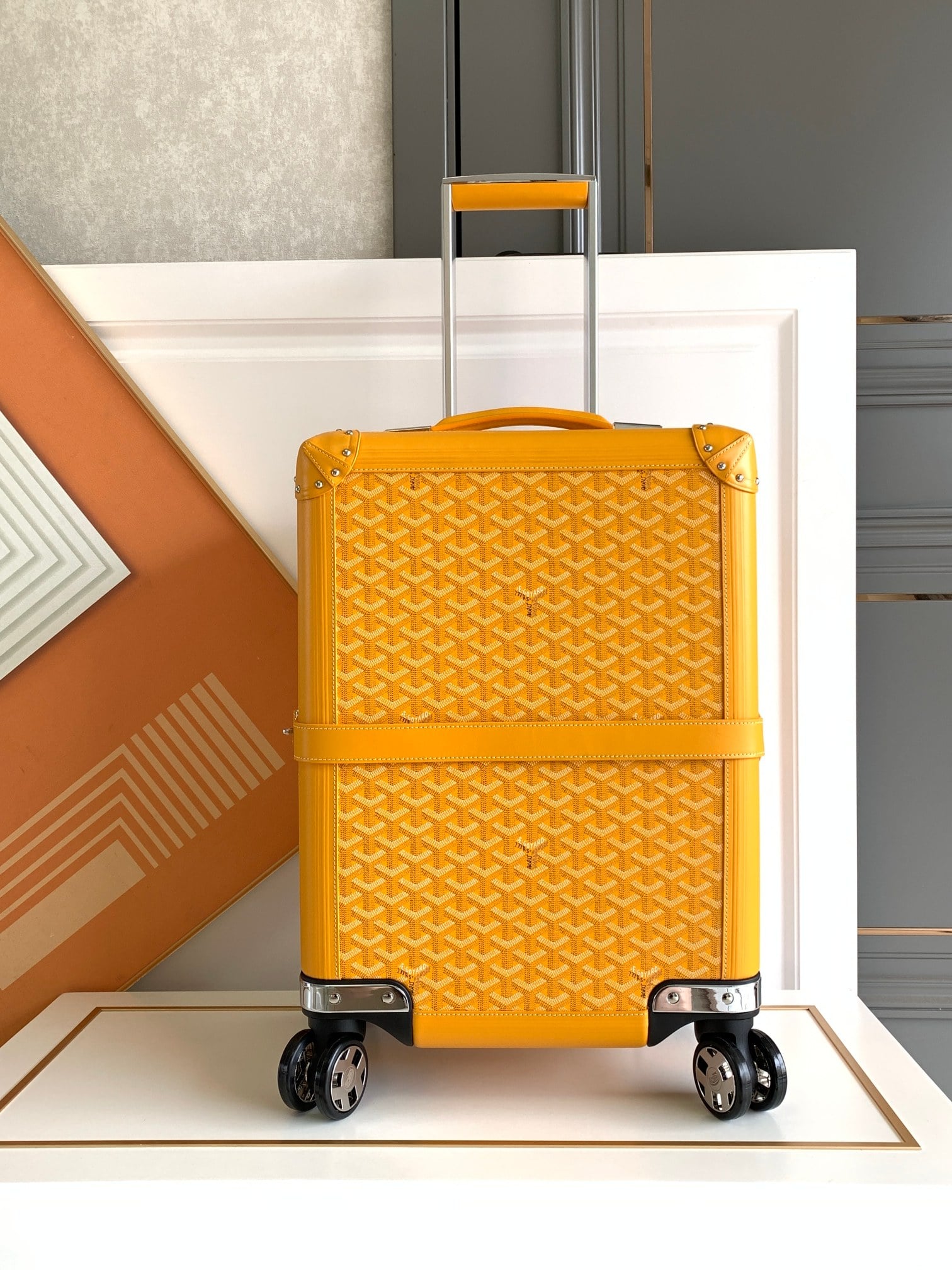 Cabin Trunk - желтый Goyard 8888.A9