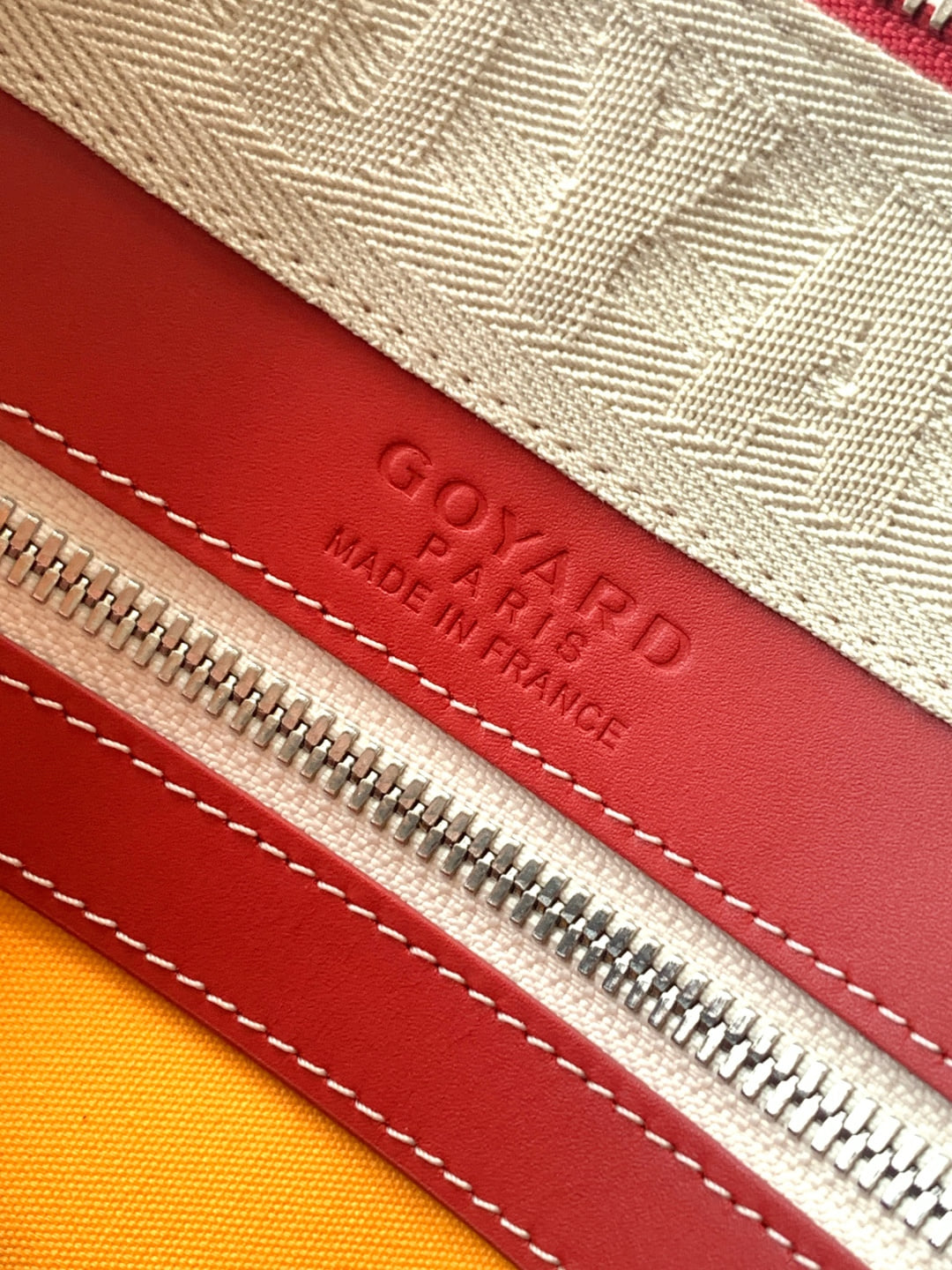 Croisière 50 - красный Goyard 2307.A8