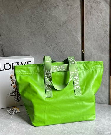 Fold Shopper Loewe