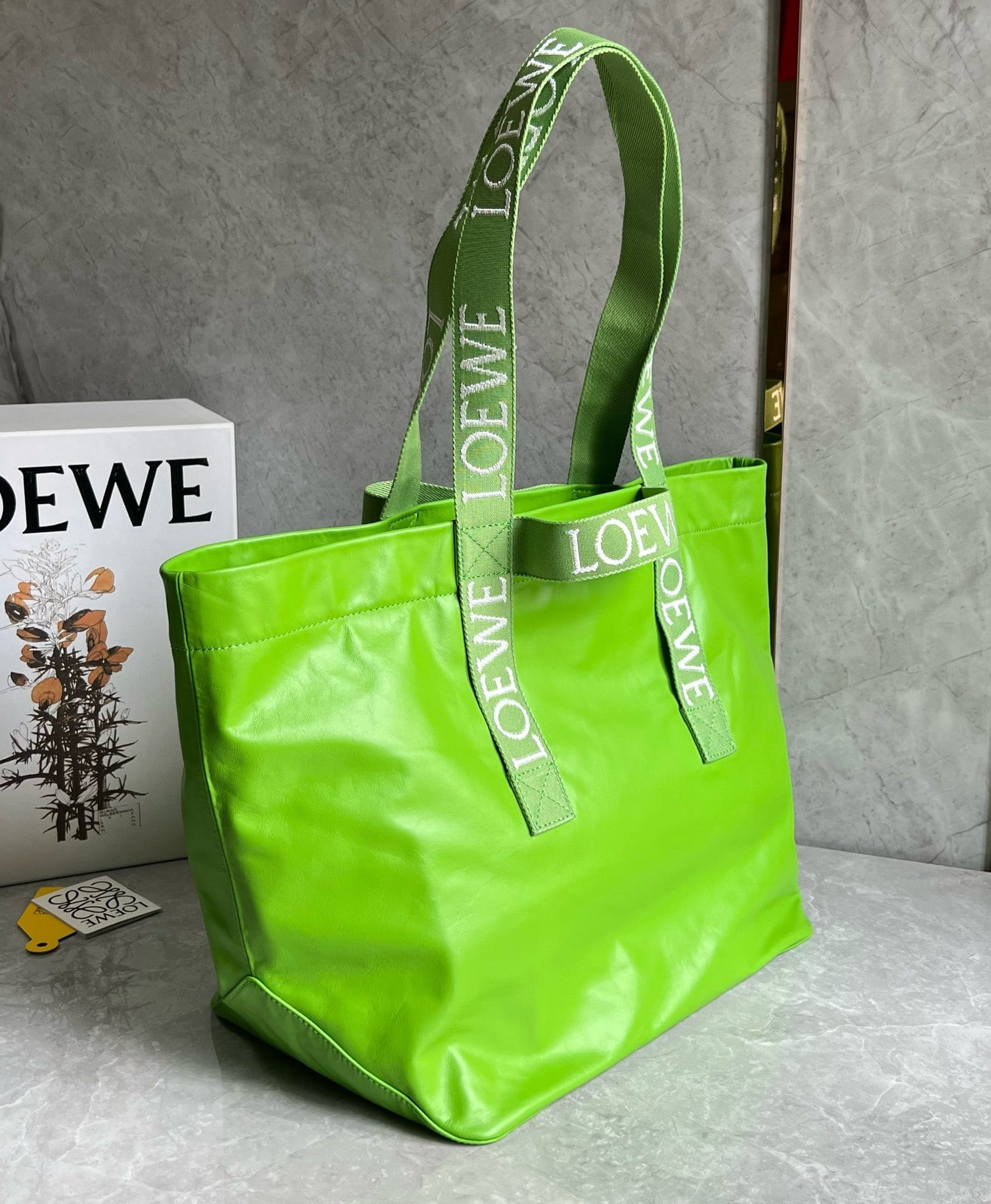 Fold Shopper Loewe