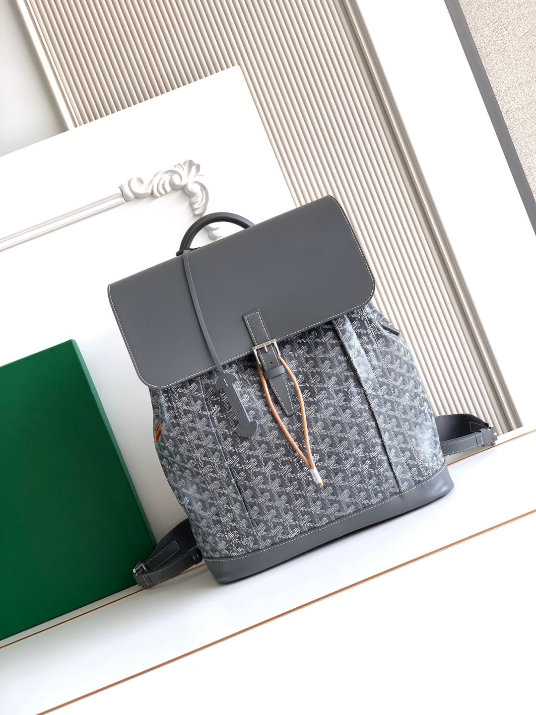Alpin - серый Goyard 020181.A3
