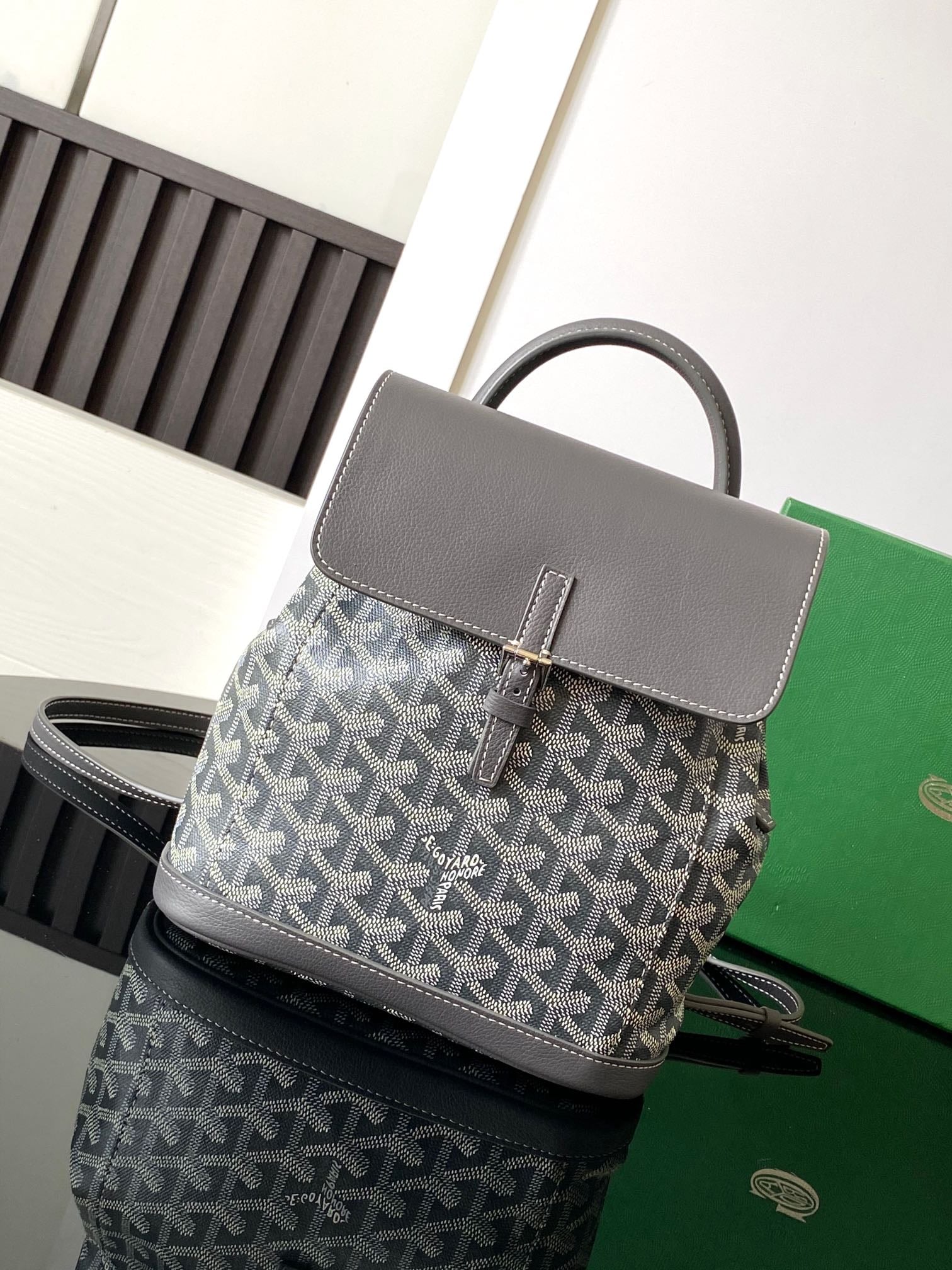 Alpin Mini - серый Goyard MAE020195.A13