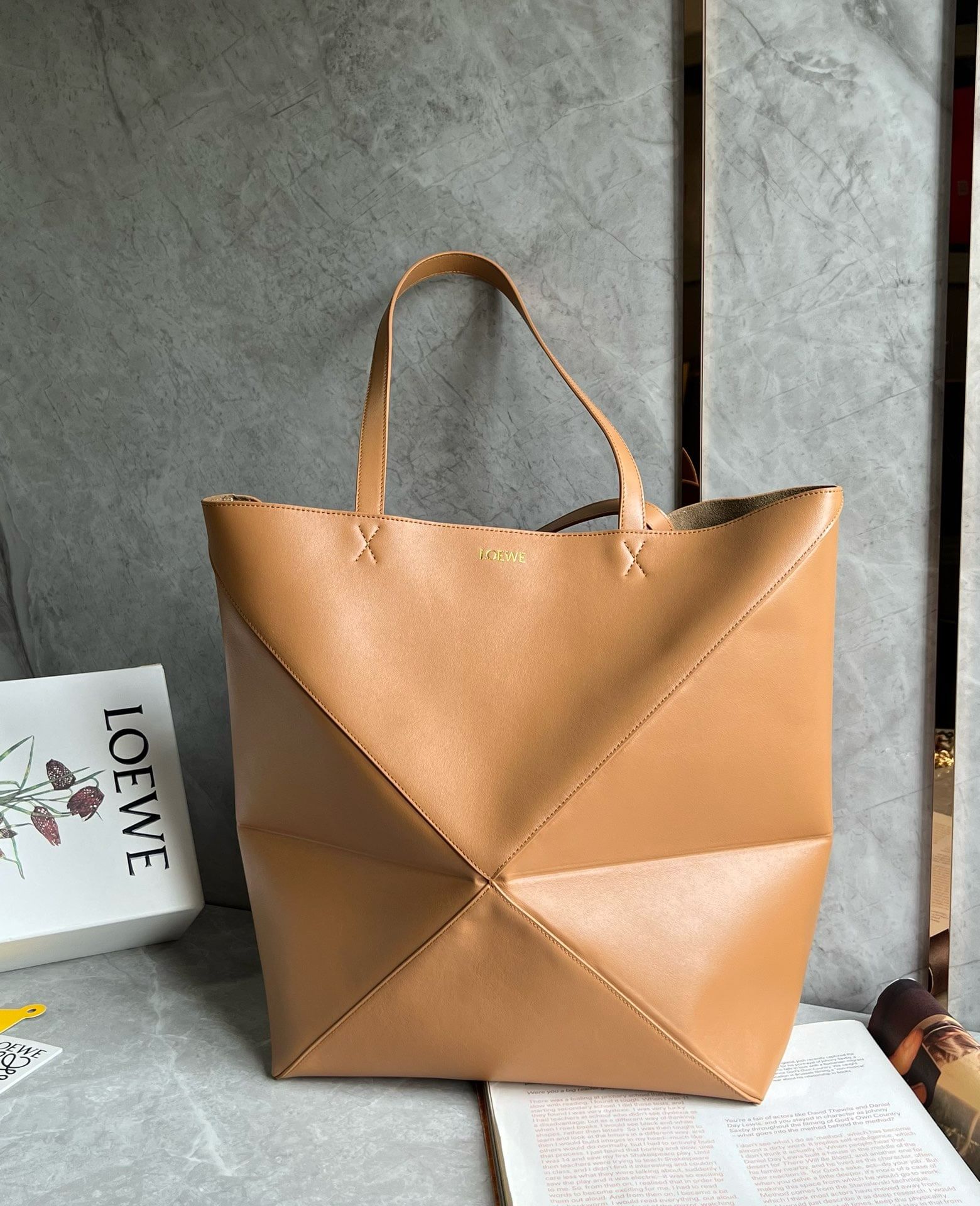 PuzzleFold Tote 42cm Loewe 3