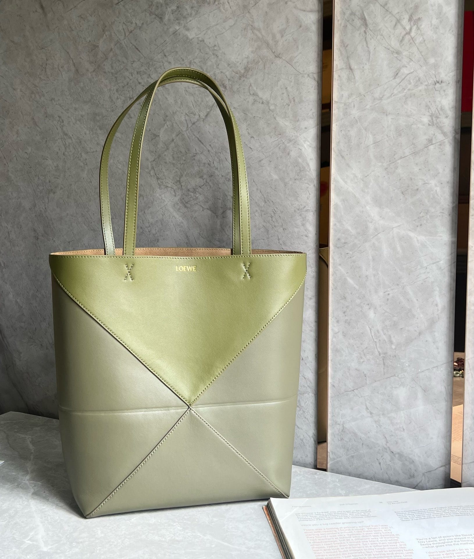 PuzzleFold Tote 31cm Loewe 2