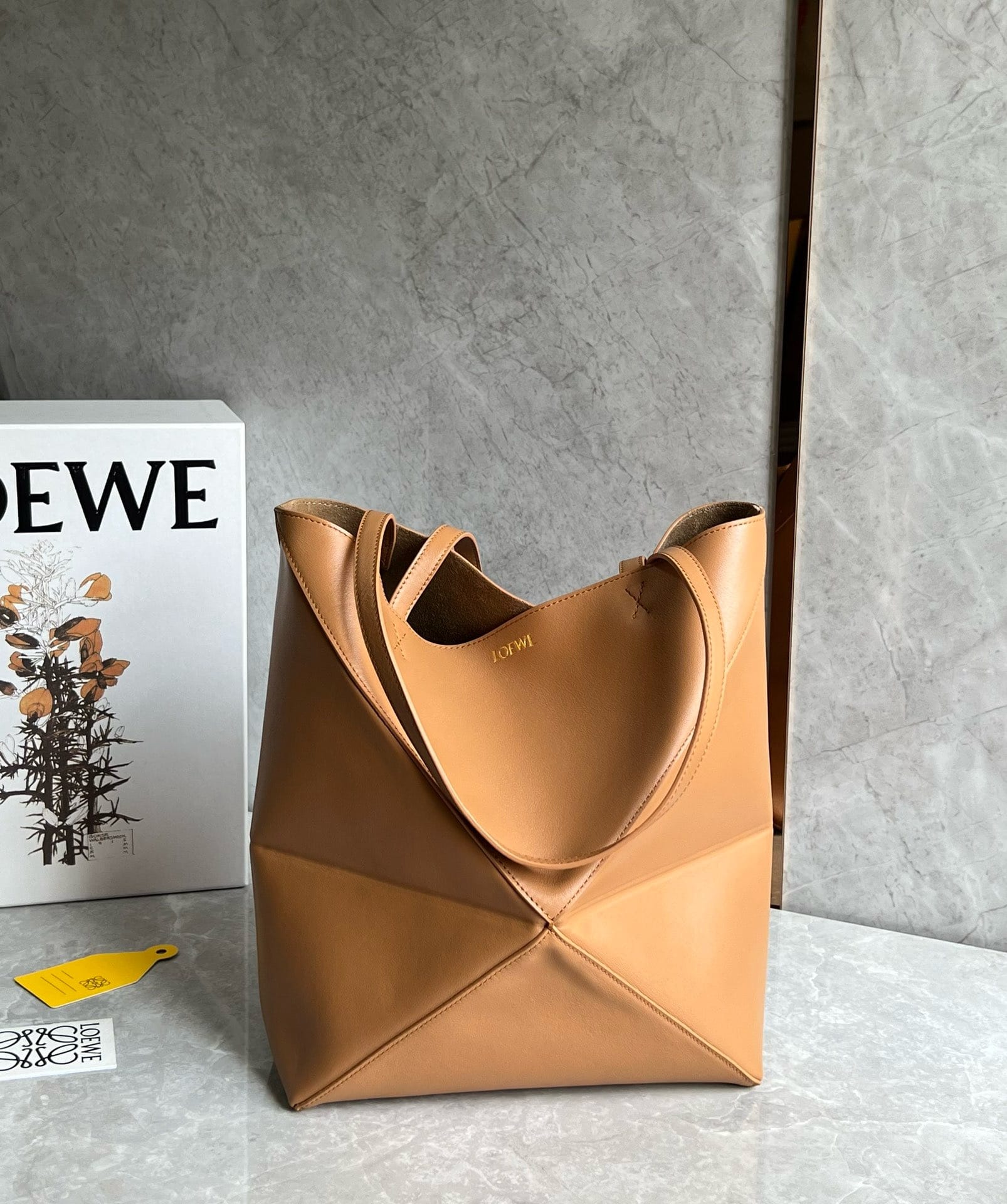 PuzzleFold Tote 31cm Loewe 5