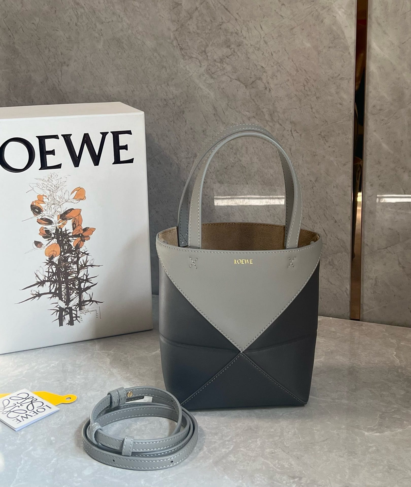 PuzzleFold Tote 20cm Loewe