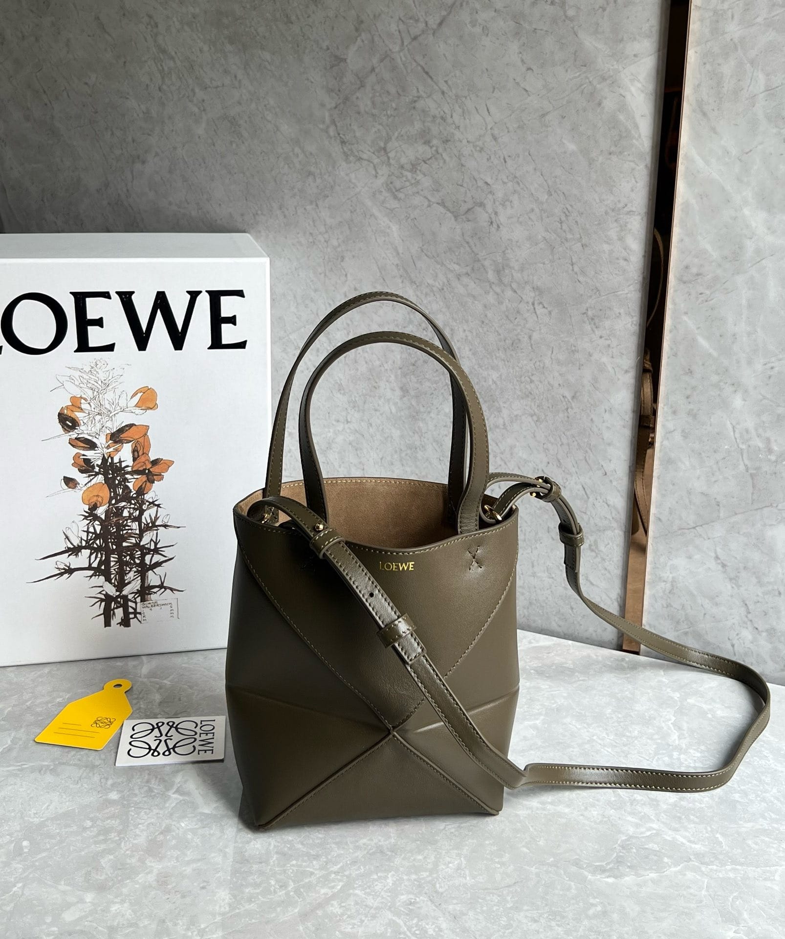 PuzzleFold Tote 20cm Loewe 2