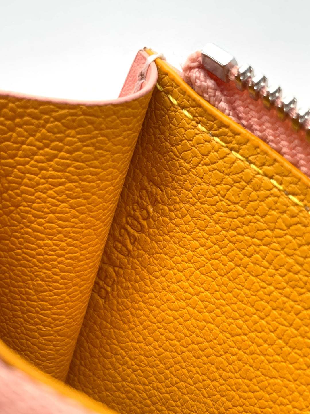 Bourbon Card Holder - розовый Goyard 3321.A13