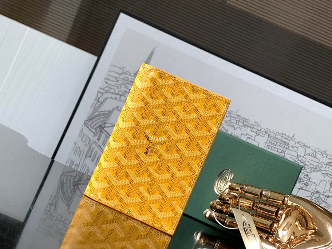 Grenelle Passport Holder - желтый Goyard 7706.A10