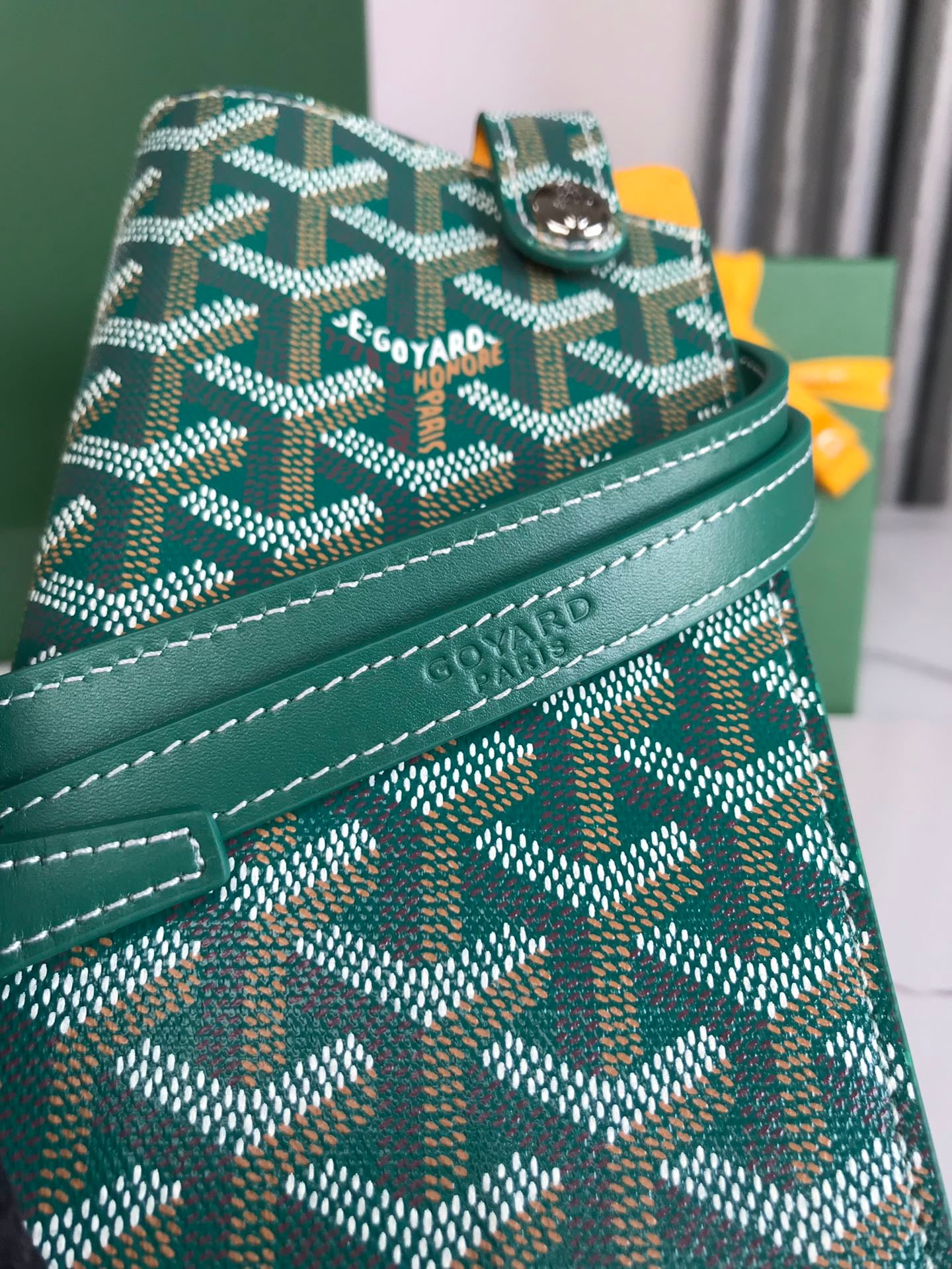 Montmartre Case Goyard 020122.A4