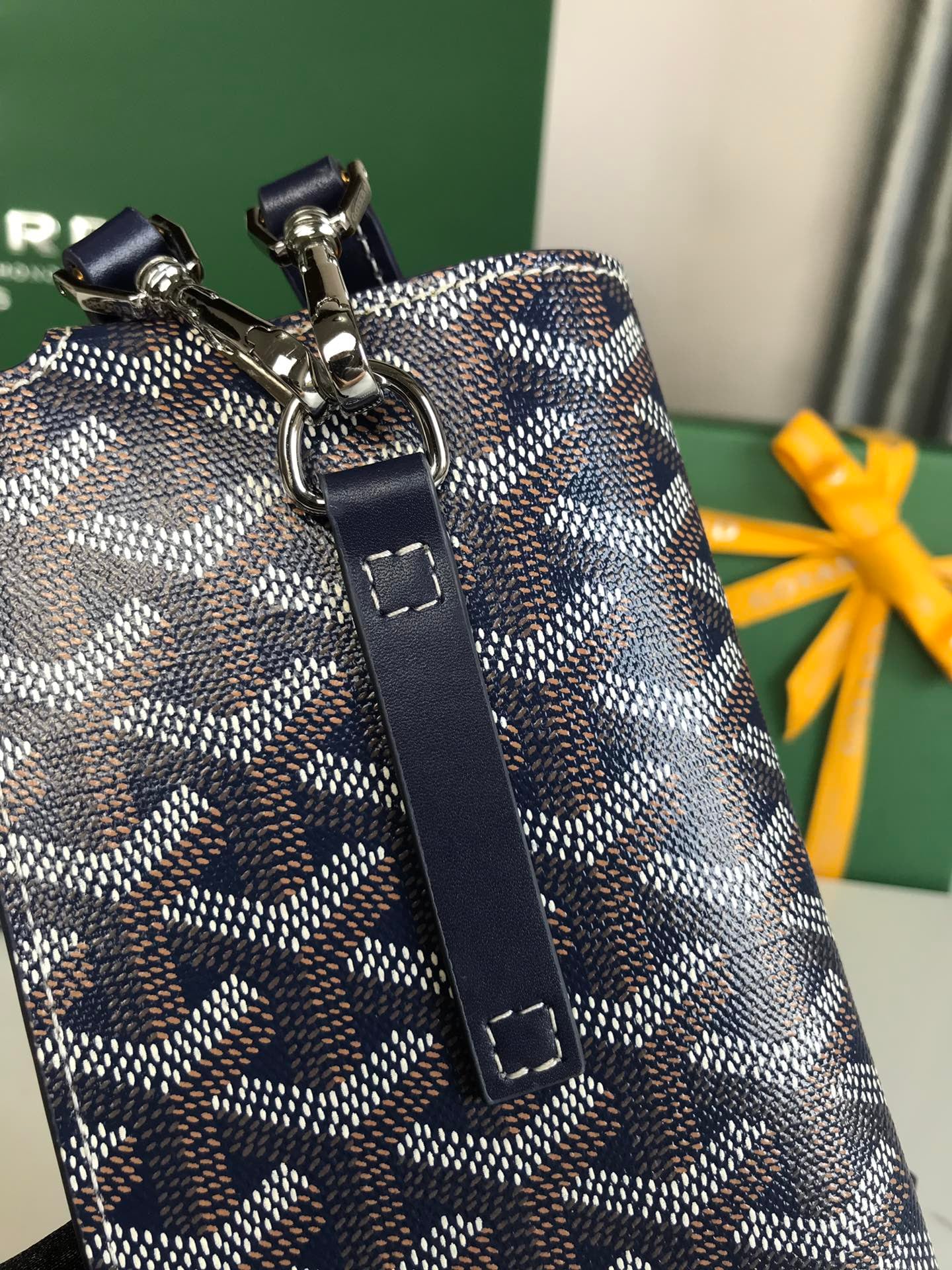 Montmartre Case Goyard 020122.A5
